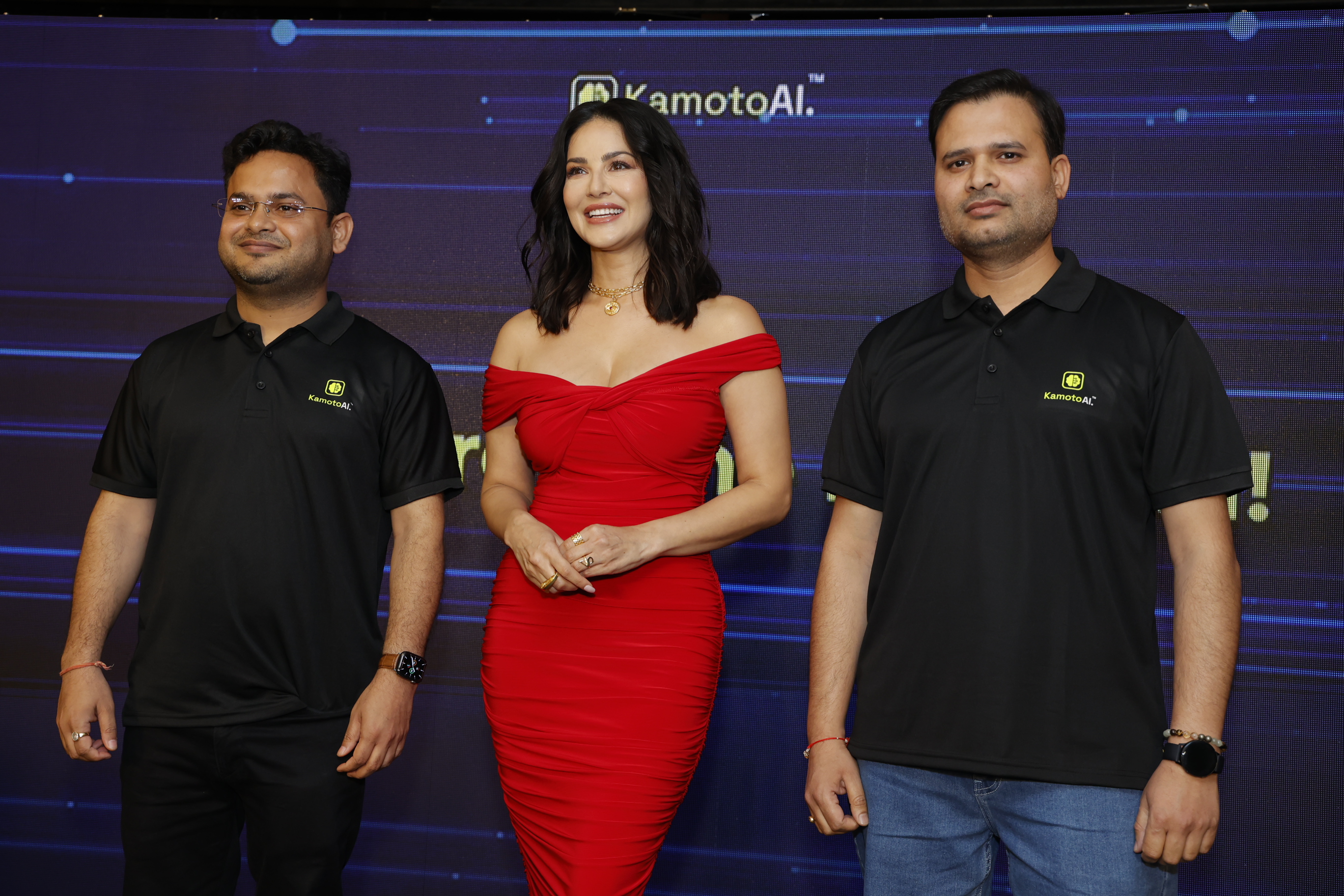  Sunny Leone Unveils India's First AI Replica in Historic Partnership with Kamot.AI
